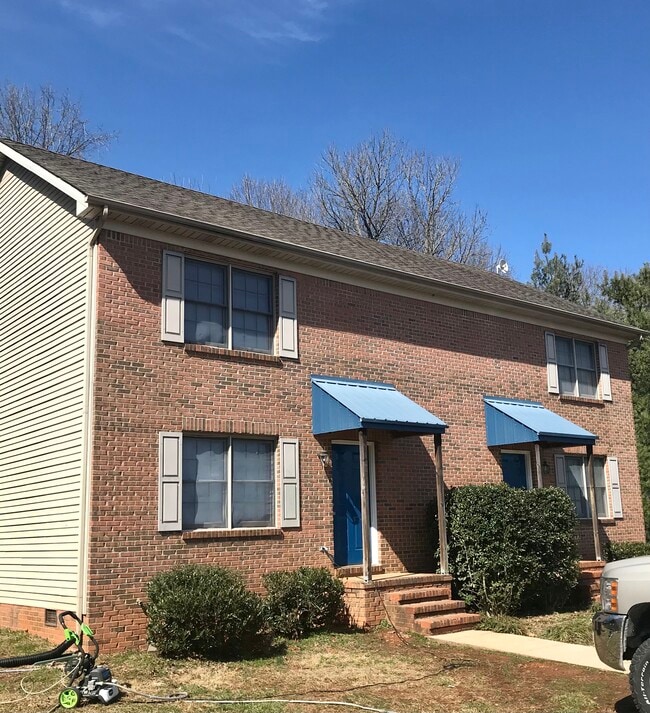 Building Photo - 108 Fremont Ln