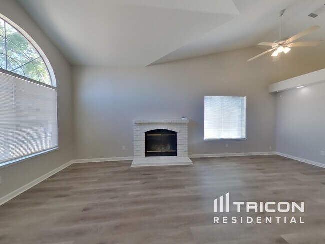 Foto del edificio - 933 Stonegate Cir