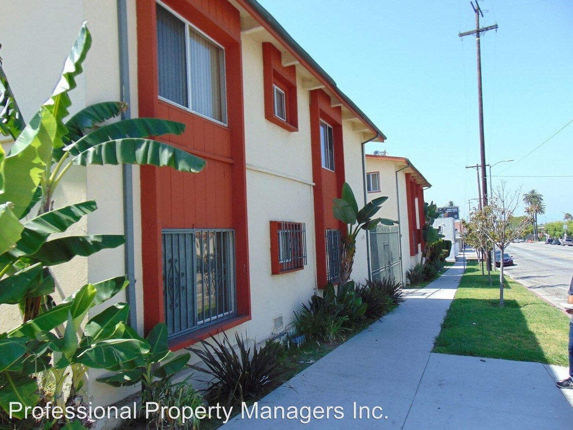Building Photo - 7521-7525 Crenshaw Blvd
