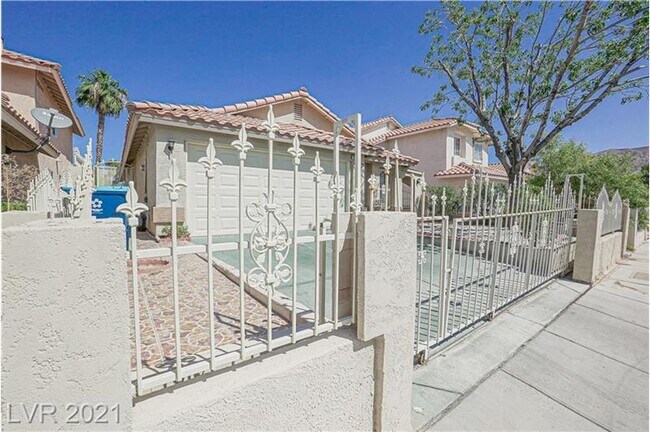 Building Photo - 5534 Super Bowl Dr