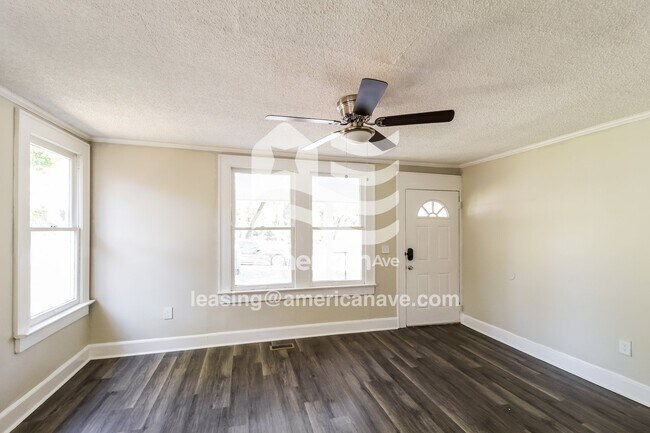 Foto del edificio - 1089 Edna Pl