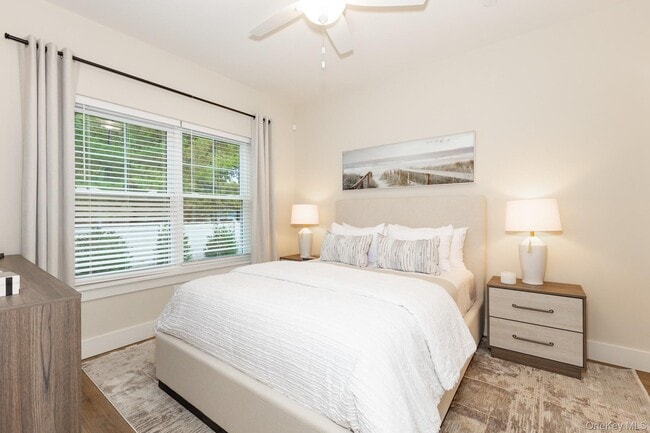 Building Photo - 1741 Deer Park Ave