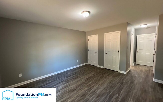 Foto del edificio - 565 Hemsley Ave