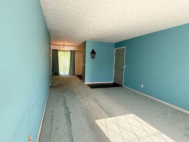 Building Photo - 3237 Abbeywood Dr