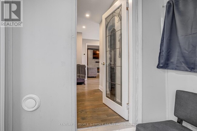 Photo du bâtiment - 18 Hernon Ct