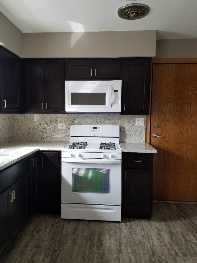 Building Photo - 5819 W 54th Pl