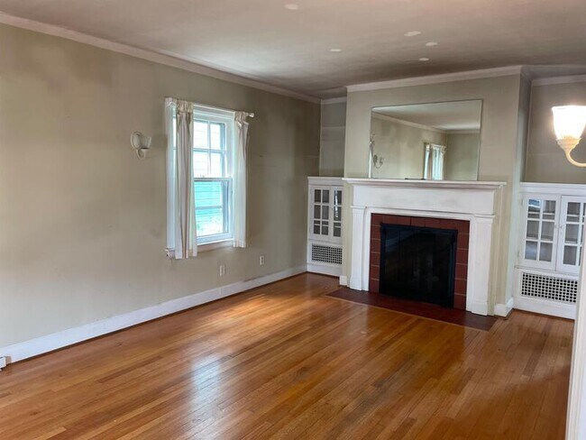 Foto del edificio - 927 Woodlawn Ave