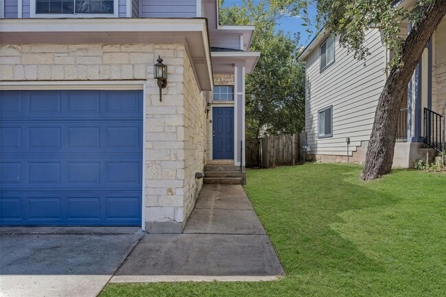 Building Photo - 1801 Constantino Cir