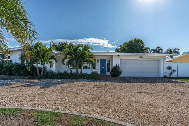 Building Photo - 4000 49th Ave S