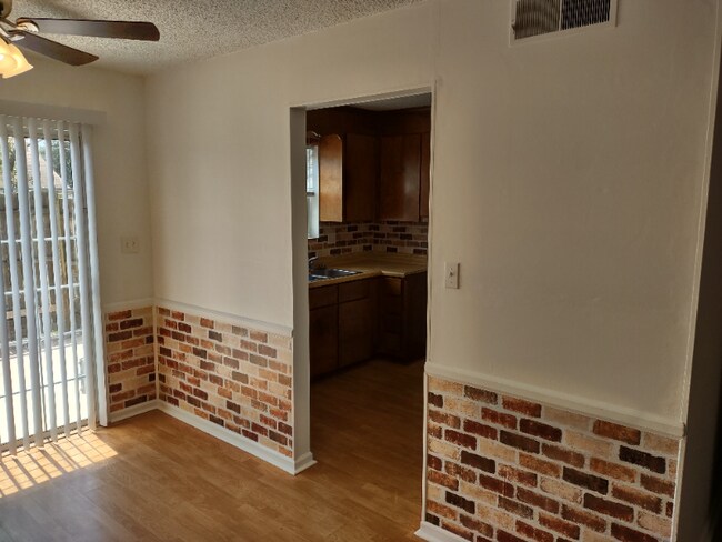 Building Photo - 209 Lancaster Ave