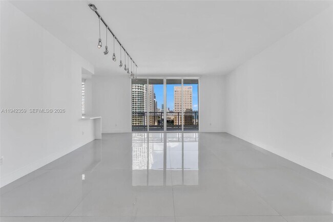 Foto del edificio - 901 Brickell Key Blvd