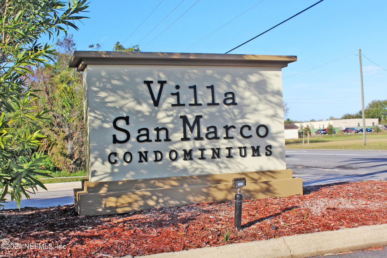 Primary Photo - 415 S Villa San Marco Dr