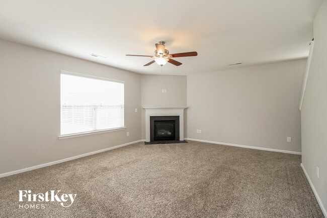 Building Photo - 4886 Old Towne Village Cir