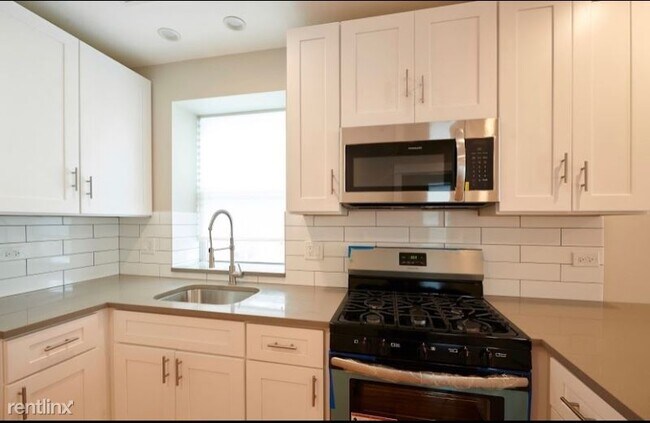 Foto del edificio - 2704 W 24th Pl