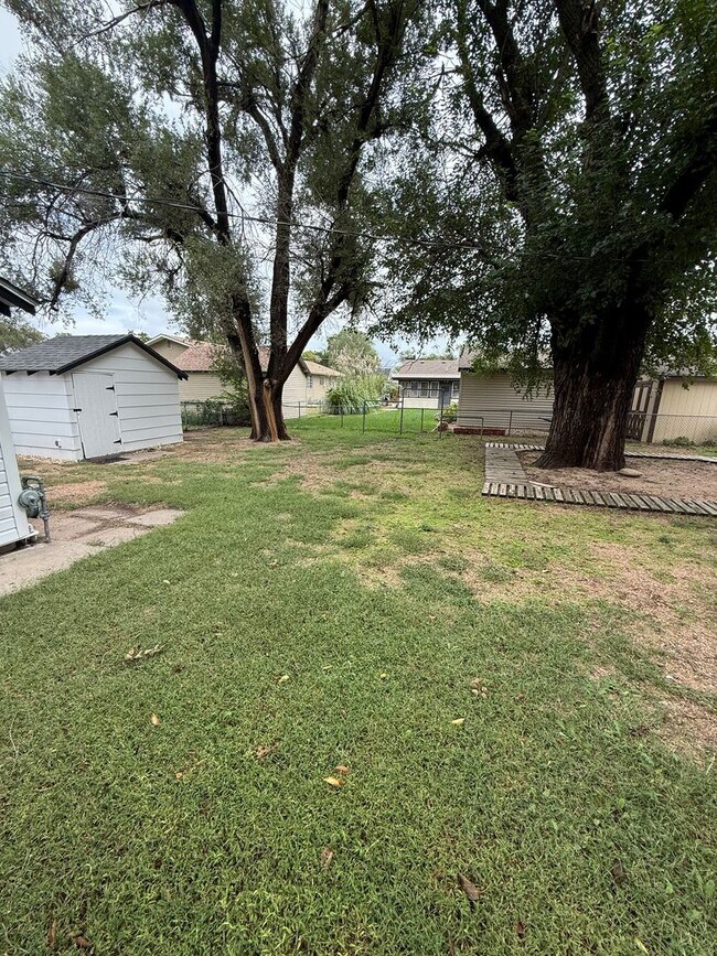 Foto del edificio - Adorable 1 bedroom cottage style home