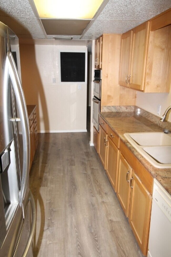 Foto del edificio - Beautiful Eastside Home