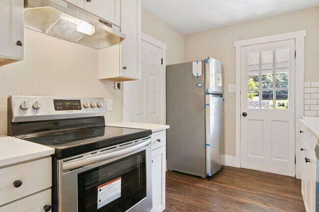 Foto del edificio - Bright & Inviting 3 Bedroom, 1 Bath Single Family Home in Upper Dauphin School District!