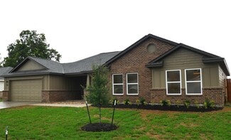 Building Photo - 1611 La Delle St