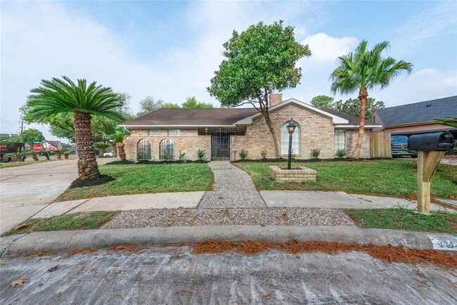 Foto del edificio - 10703 Braesridge Dr