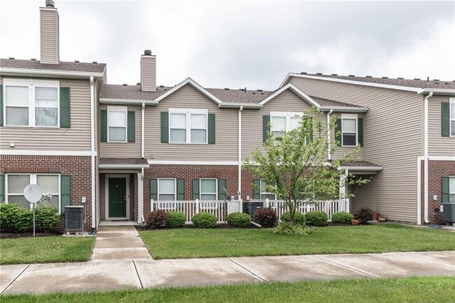 Building Photo - 13370 White Granite Dr
