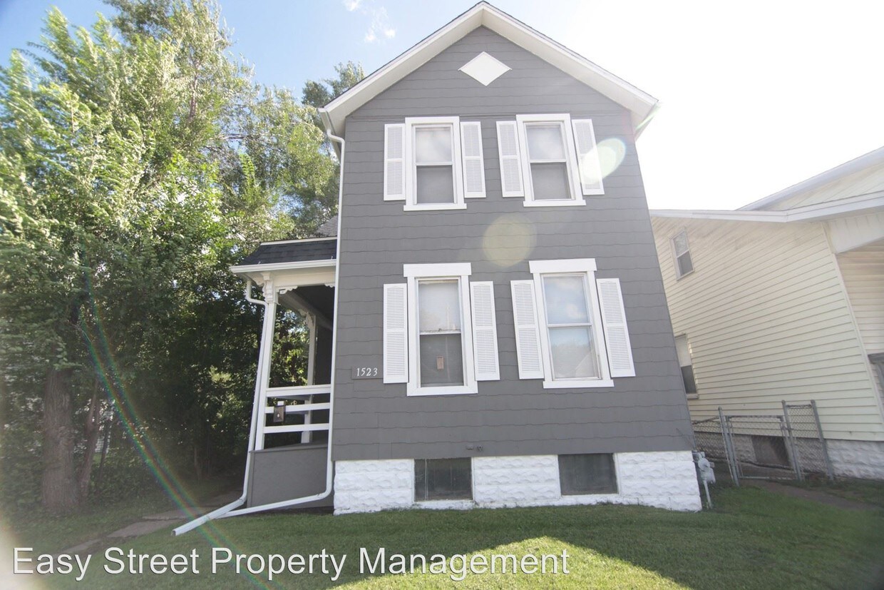 Primary Photo - 1523 W 4th St