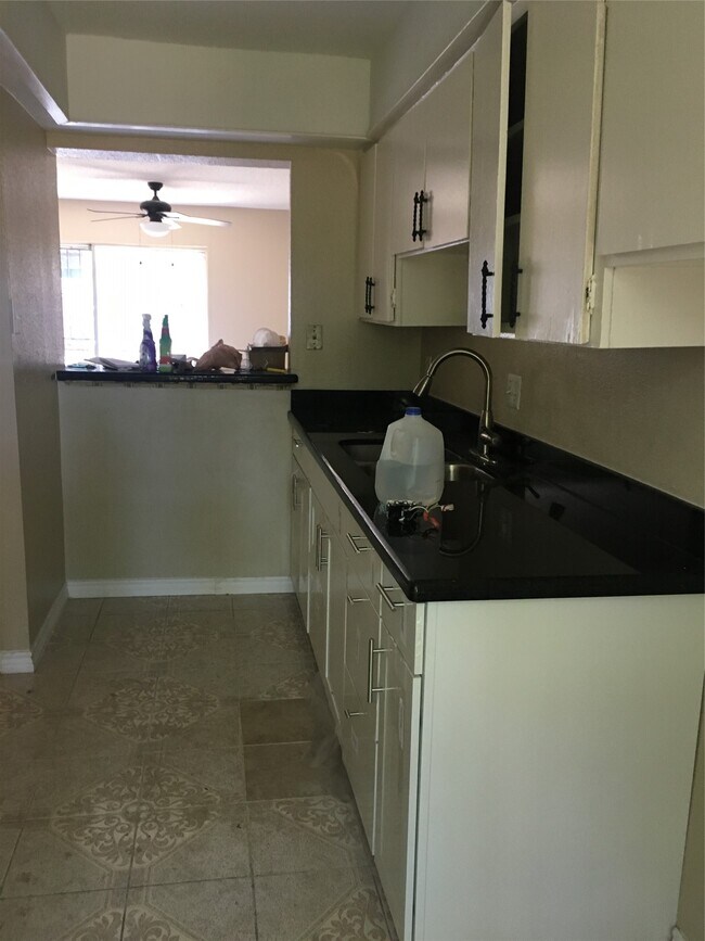 Building Photo - 7952 Grove Ridge Dr