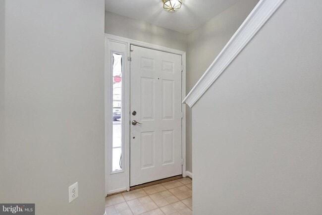 Building Photo - 22960 Fontwell Square