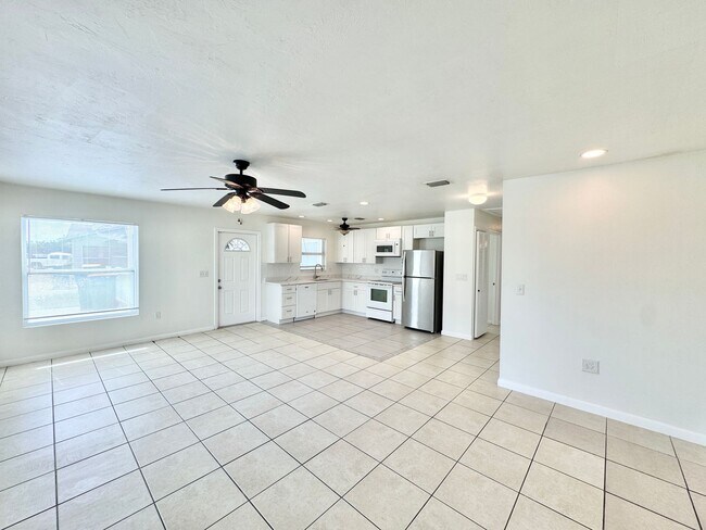 Foto del edificio - RFR (5280 Hunter Blvd)