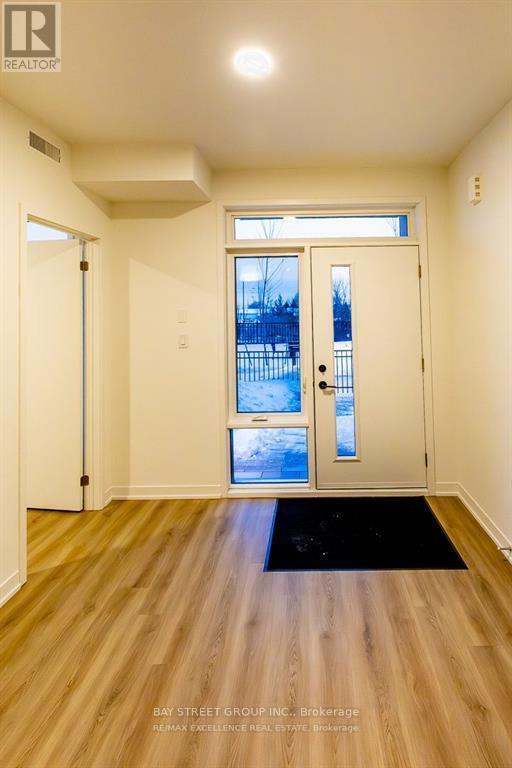 Photo du bâtiment - 70 All Nations Dr