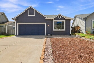 Building Photo - 2330 Ambleside Dr