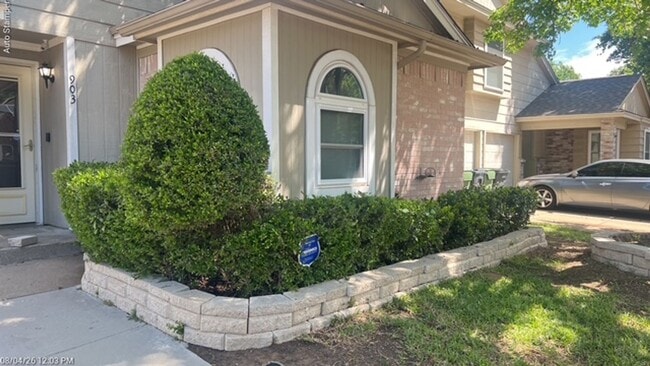 Photo - 903 Love Wood Ln House