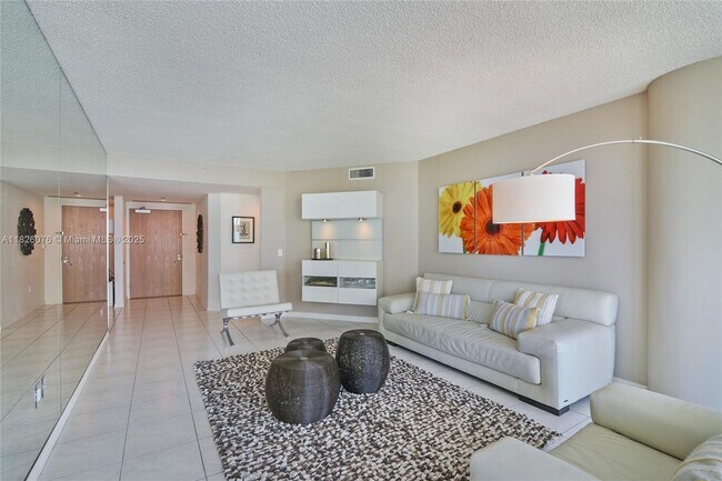 Building Photo - 16400 Collins Ave