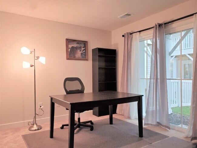 Foto del edificio - 594 Westport St