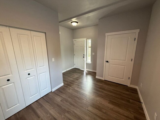 Foto del edificio - 871 Hickory St NE