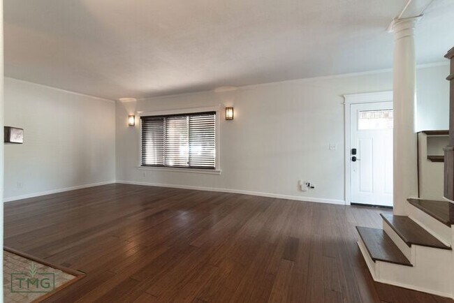 Foto del edificio - Remodeled 1930s Tulsa Home with 4 Beds, 3.5 Baths + Incredible Character