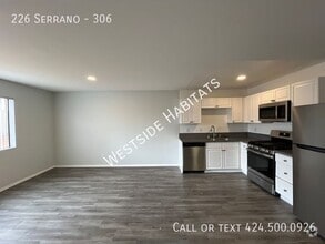 Building Photo - 226 Serrano Ave