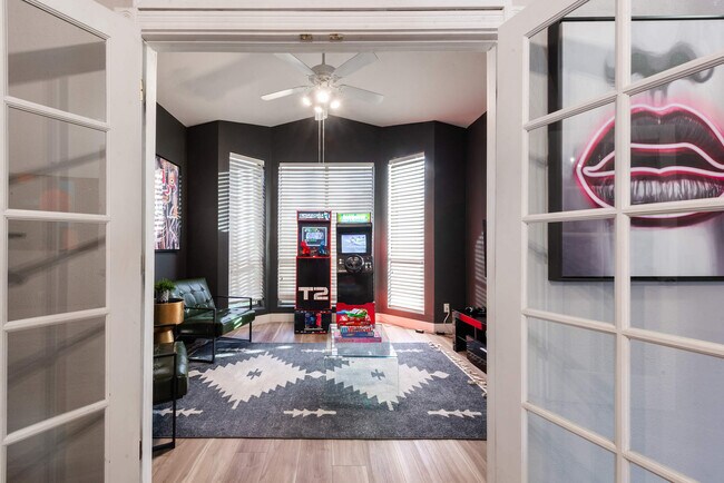 Foto del edificio - 5924 E Woodridge Dr