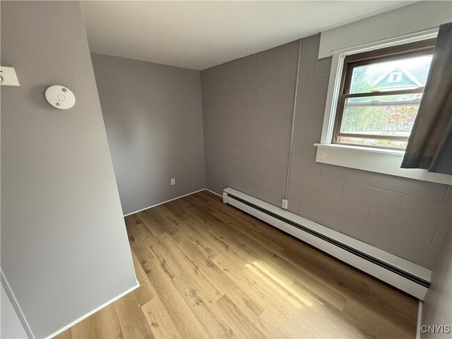 Building Photo - 120 Hasbrouck St