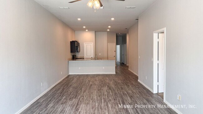 Foto del edificio - 2137 N Texas Ave