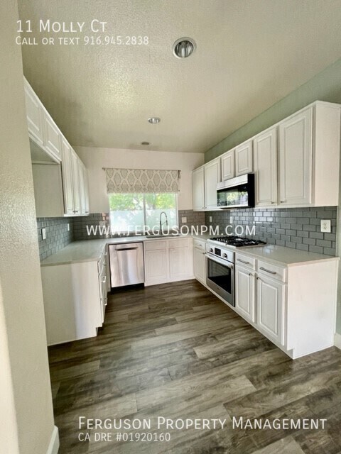 Foto del edificio - 11 Molly Ct