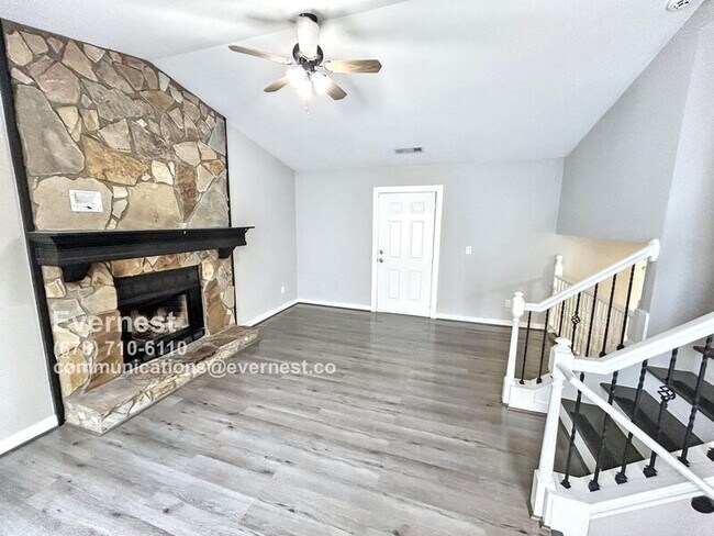 Foto del edificio - 4850 Mainstreet Valley Trce