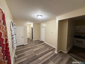 Building Photo - 134 Hazel St