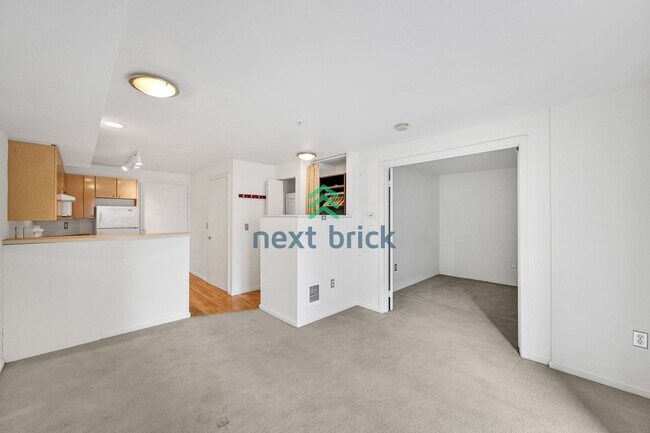 Building Photo - Modern Studio in the Heart of Seattle For ...