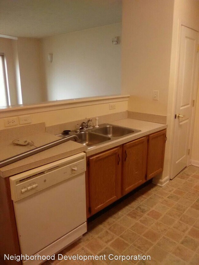 Foto del edificio - 2132 Rowan St