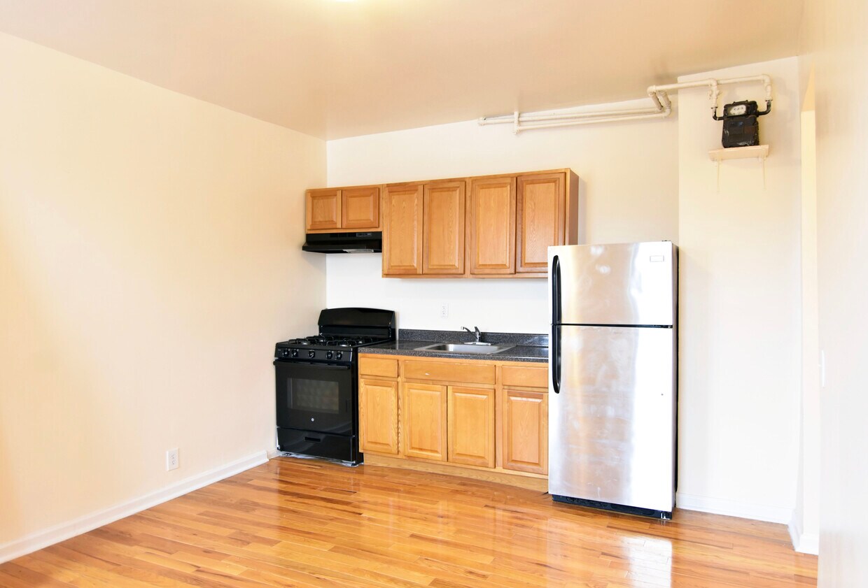 Primary Photo - 450 W 162nd St