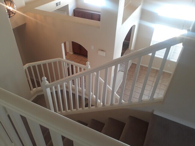 Building Photo - 8636 Bluff Springs Dr NE