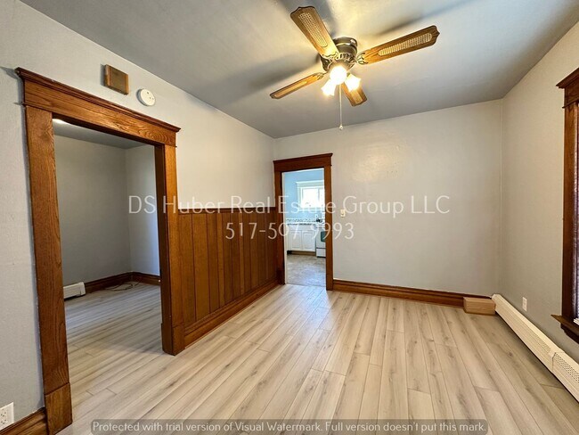 Building Photo - 1122 Bement Street Lansing, MI 48912