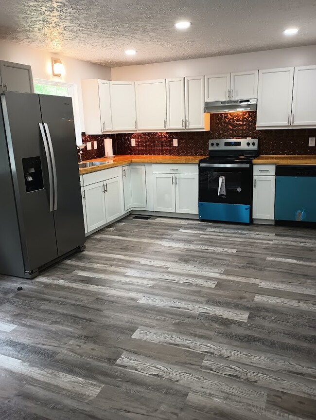 Updated Kitchen - 455 Highland Dr