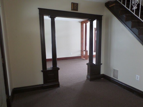 Building Photo - 1738 La Salle Ave