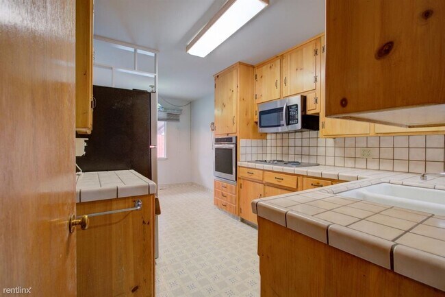 Foto del edificio - 3 br, 1 bath House - 1529 Ashwood Dr